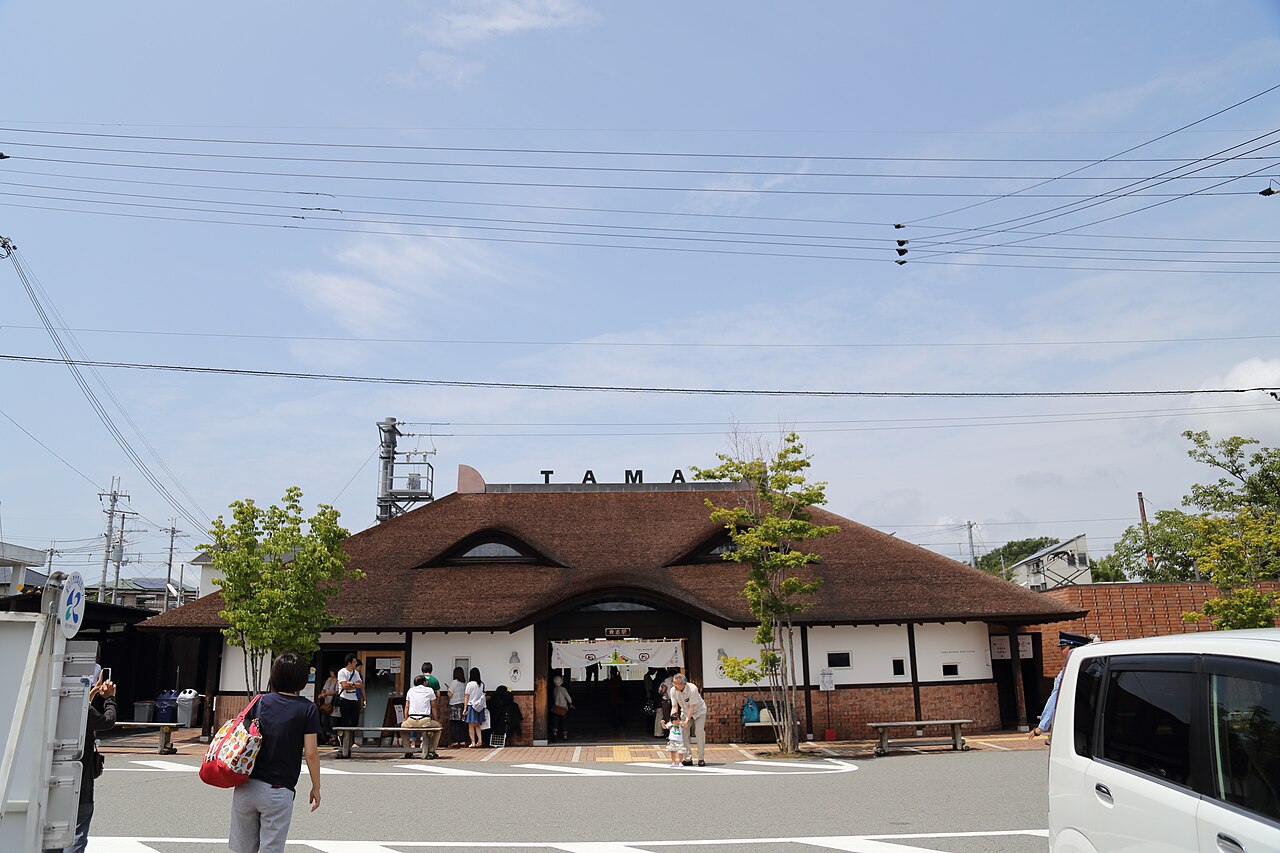 Kishi Station exterior in Kinokawa, Wakayama, photographed on August 12, 2014